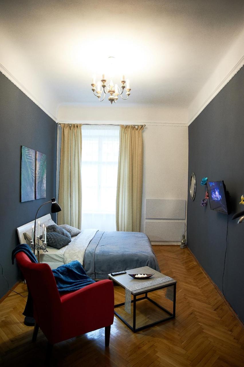 Stylish Apartments In The Center Lviv Extérieur photo