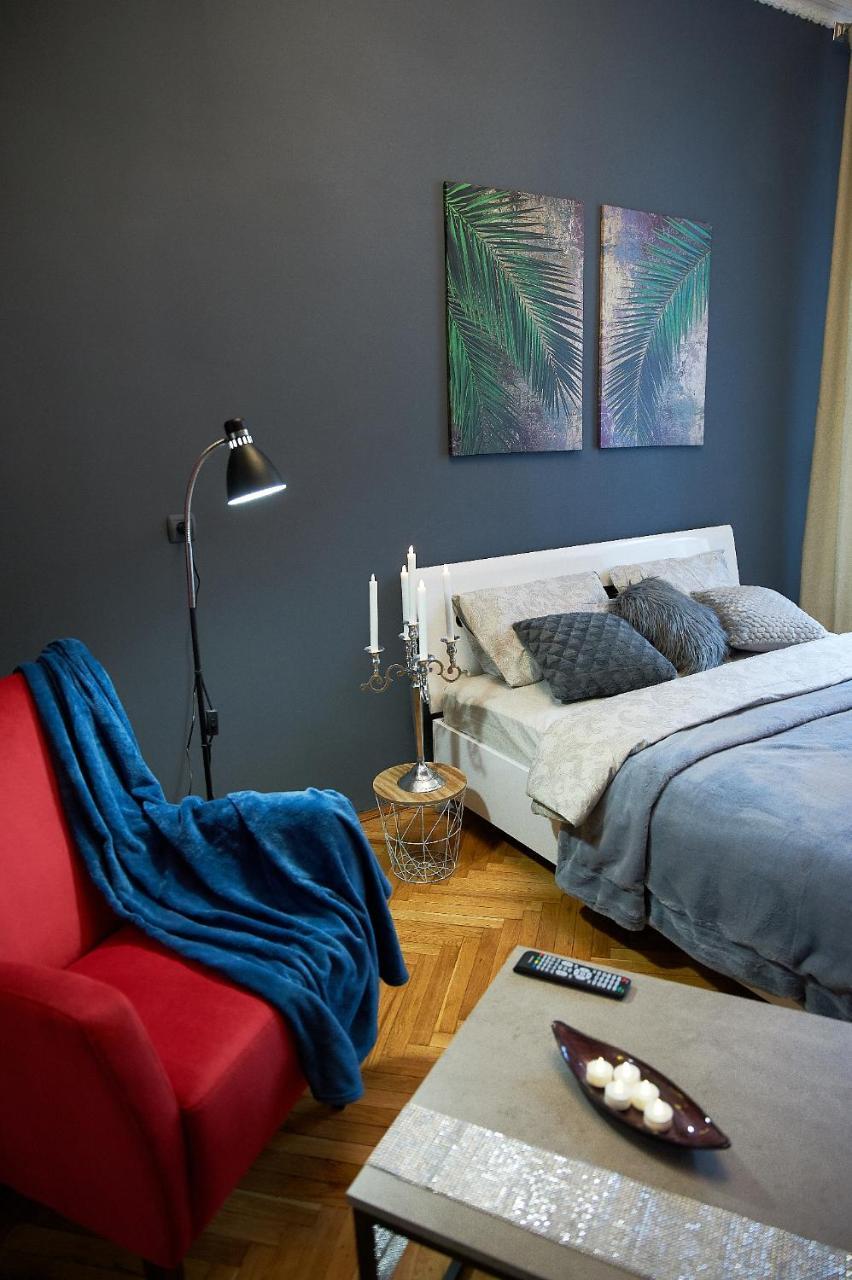 Stylish Apartments In The Center Lviv Extérieur photo