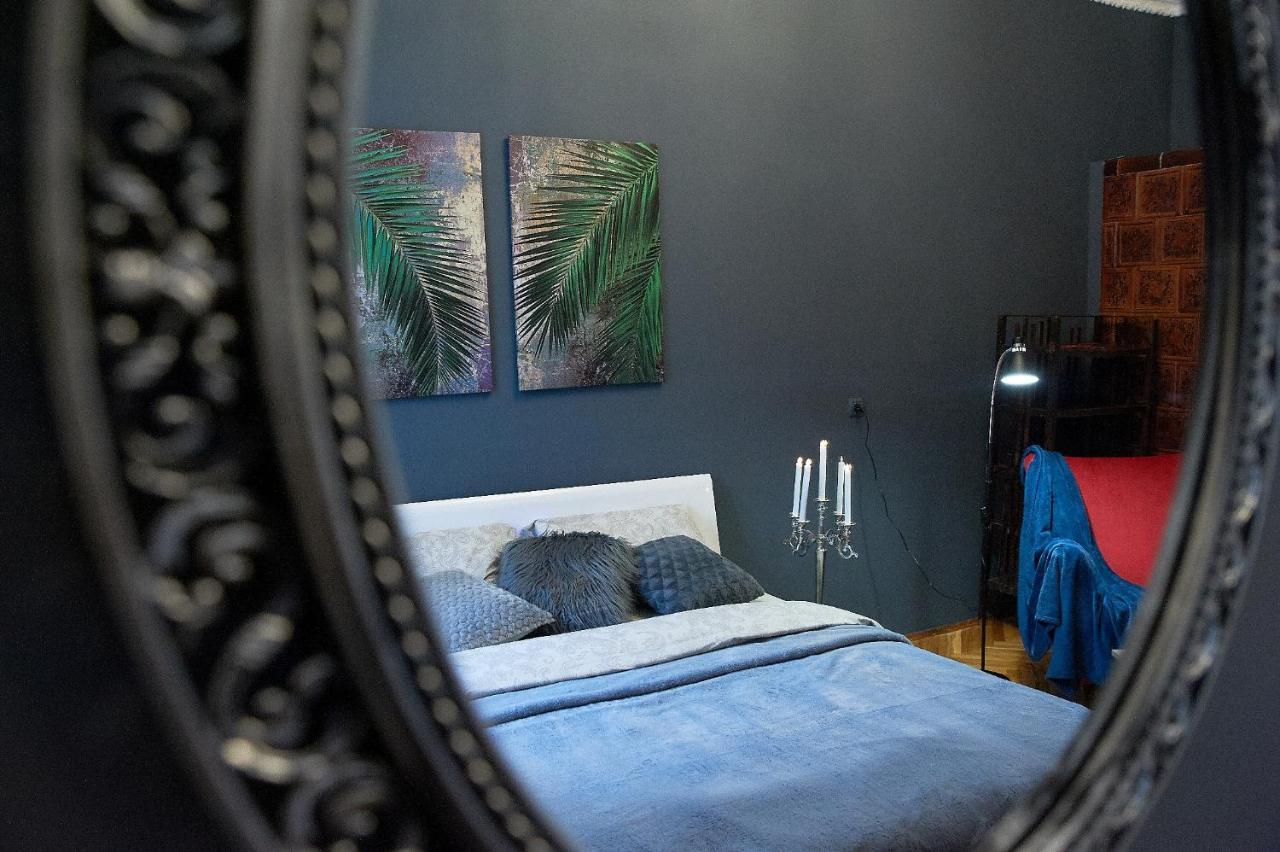 Stylish Apartments In The Center Lviv Extérieur photo