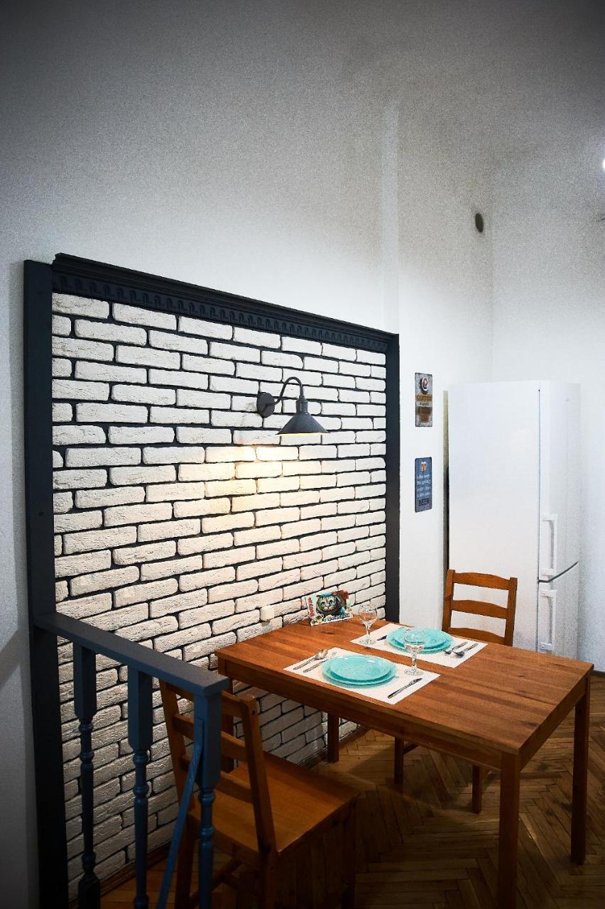 Stylish Apartments In The Center Lviv Extérieur photo